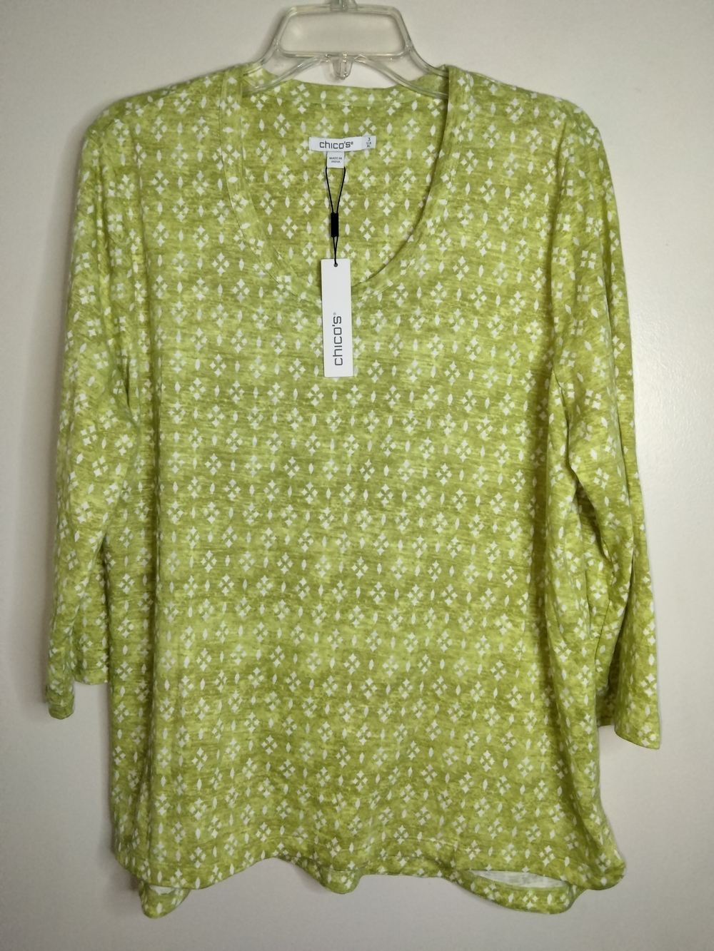 Chico's (Size 3/XL) Lime Green & White Patterned V-Neck 3/4 Sleeve Top (NEW-NWT)
